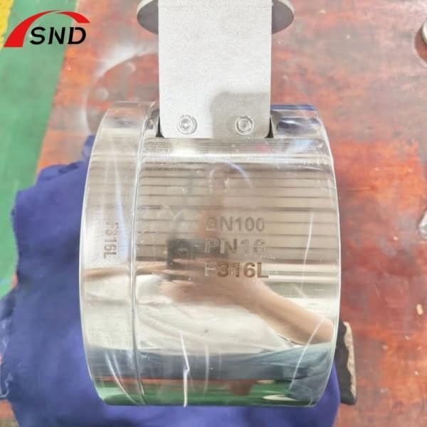 Buy DN100 PN16 Stainless Steel Ball Valve 316L Flanged Normal Temperature at wholesale prices