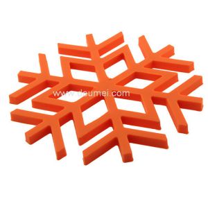 Kitchen Decorative Heat-resistant Silicone Trivet Snowflake Shape Table Mat Blue