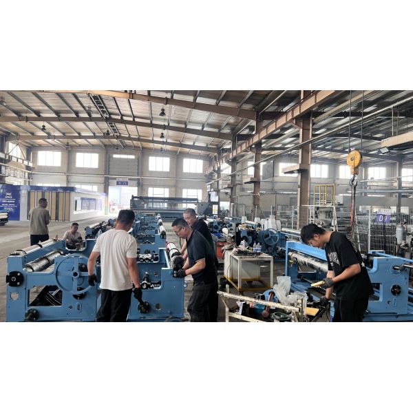 120 r/h Advanced Wire Mesh Weaving Machine High Volume Production 1600D