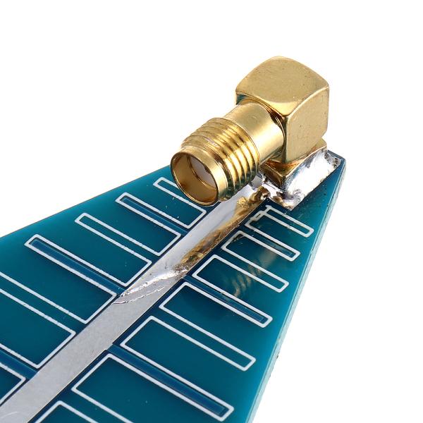 800M-6G Broadband LDPA Yagi Antenna on Triangle Board for Performance and Efficiency