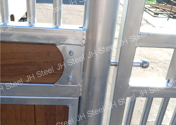 Buy Construction Prefab European Stalls With Galvanized Steel Frame at wholesale prices