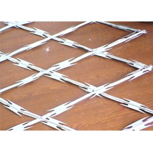 Hot Dipped Galvanized Diamond Concertina Wire Fencing 500mm Coil Diameter