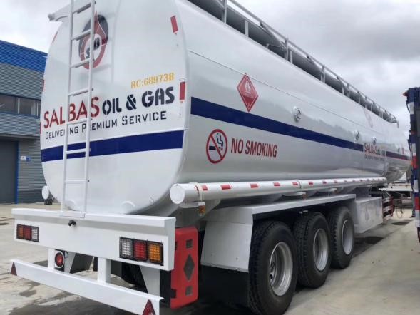 45000 Liters 3 Axle Fuel Delivery Semi Truck Trailer