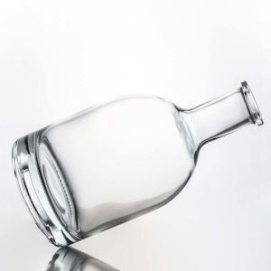 Customized Logo 700ml Round Liquor Glass Bottle with Cork Stopper Rum Gin Whisky