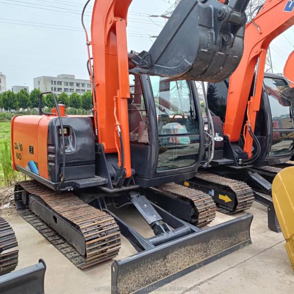 Mini Excavator Hitachi ZX60 6ton Hyperkinesis Used Excavator Made in Japan 6000 KG