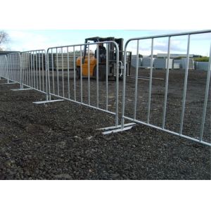 Zinc Coated Steel Pedestrian Crowd Control Barriers For Sport Ground