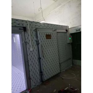 Cold Storage Room Custom Walk-In Cooler / Freezer Combo With Remote Refrigeratio