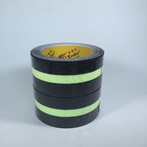 PVC Based Anti-Slip Tape With Carborundum Grains On The Surface