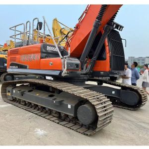 High Quality Doosan DX300LCA Excavator With Breaker Hammer Line