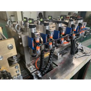 Environmental Materia Prefabricated Light Steel Villa House Framing Machine