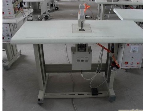 Ultrasonic Face Mask 7 Pieces/Minutes Earloop Spot Welding Machine