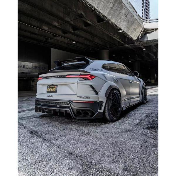 LB Style Wide-body Kit for Lamborghini URUS Carbon Fiber Body Kit Urus Carbon Fiber Front Lip Diffuser Spoiler Wide-body Kit