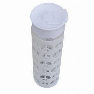 Colorful Single-wall Glass Water Bottle with Silicone Coating, Various Designs are Available