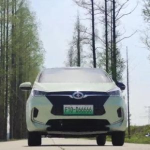 Quality RHD &amp; LHD New Energy Car F10 Electric Vehicle 350Kg Payload &amp; 300Km Range for sale