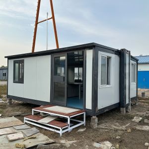 Quality Breathable Extendable Prefabricated House Customized Mobile Windproof Foldable Expandable Steel Container Living House for sale