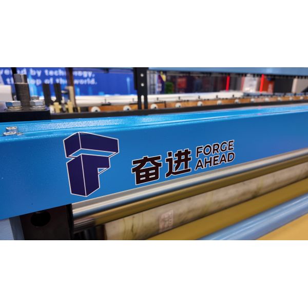 Aluminum Window Screen Wire Mesh Weaving Machine High Precision 2700MM