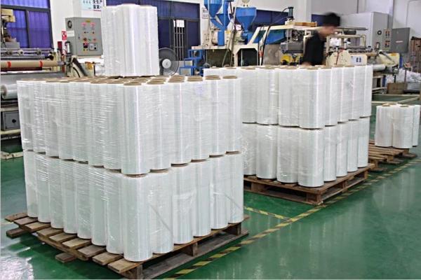 Buy ISO 9001 Certified LLDPE Stretch Film with 300–2000 Meters Length and 100% Recyclable PE Stretching Film at wholesale prices