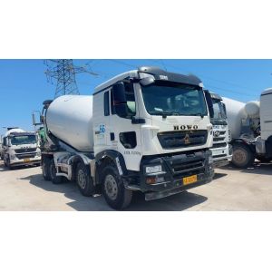 Howo 8x4 Used Ready Mix Trucks ZZ5317 Used Volumetric Concrete Mixer
