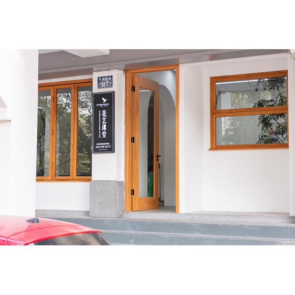 Compact Folding Window Innovation Maximizing Wall Efficiency in Micro-Dwellings and Converted Van Spaces