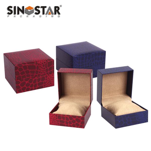 Buy Gift-Ready Solo Chronometer Enclosure Holds 1 Watch with Capacity for Any Occasion at wholesale prices