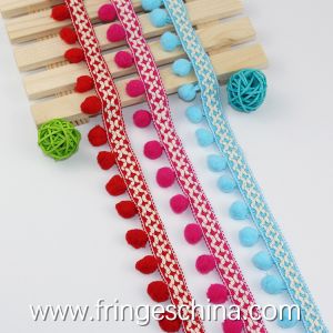 Machine producing OEM wholesale beautiful fabric drapery trimmings beaded pom