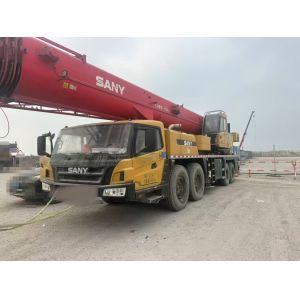 Hydraulic Straight Arm Mobile Truck Crane 80 Tons Max Working Height 50 Meters