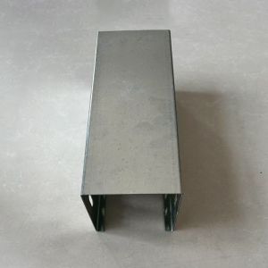 China Custom Stainless Steel Galvanized Cable Tray Waterproof Rectangle Metal Cable Trunking Tray on sale