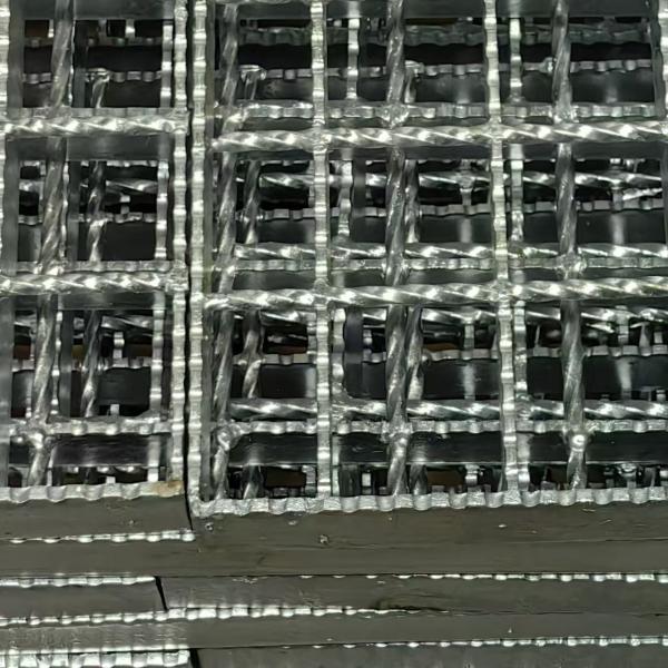 YB/T4001.1-2007 Welded Hot Galvanized Steel Grating With 30mm Pitch
