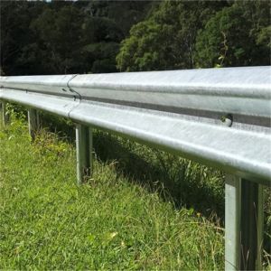 Steel Highway Guardrail of Three Waves with AASHTO M-180 Standard and Outdoor