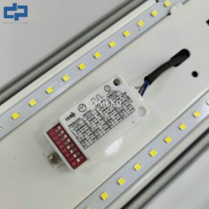 IP65 3CCT Adjustable Weatherproof Batten Light Length 600mm