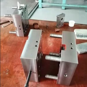 ODM Texture Surface Plastic Parts 718H Injection Molding Tooling