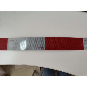 Metalised Self Adhesive Red And White Reflective Tape For Truck Car