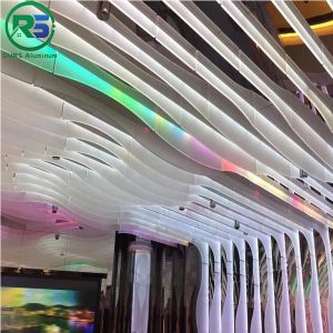 Environmental Friendly Linear Suspended Metal Ceiling 0.9mm White Aluminum