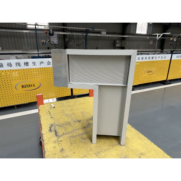 Compact Lighting Bus Duct System Insulated Busbar -40℃~+80℃ Working Temperature