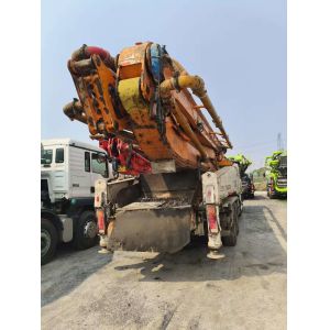 2013 Zoomlion Second Hand Concrete Pump 56 Meter With Scania