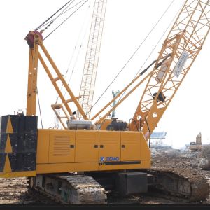 China Second Hand Crawler Cranes With 242 /2100 Kw/Rpm Engine Rated Power And 85 T Boom Crawler Crane on sale