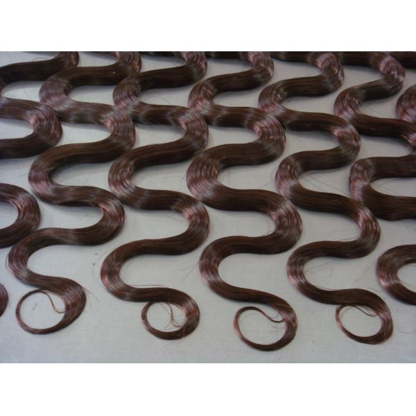 Wavy Tape In Hair Extensions Bundle And Closure 5 Grams - 8 Grams