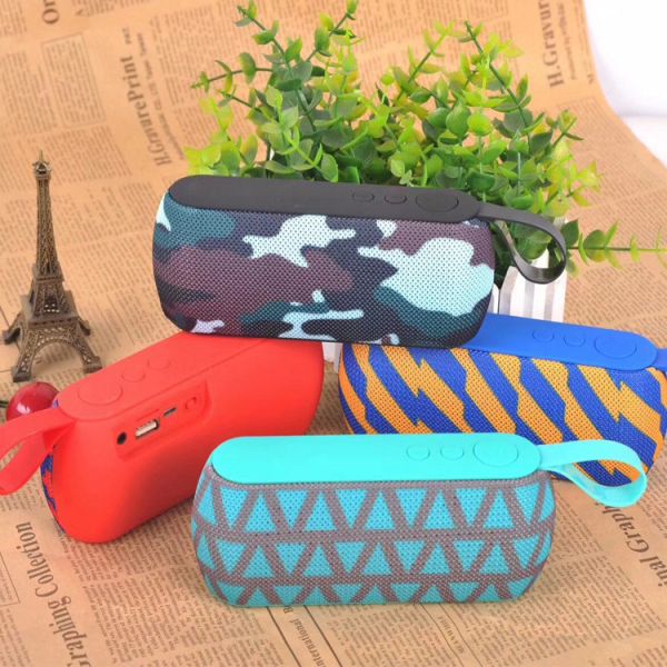 New design fabric bluetooth speaker, Music wireless bluetooth speaker with sling for outdoor use