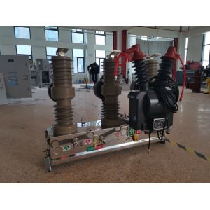 ZW32-24kV Three Phase Outdoor Vacuum Type Circuit Breaker High Voltage