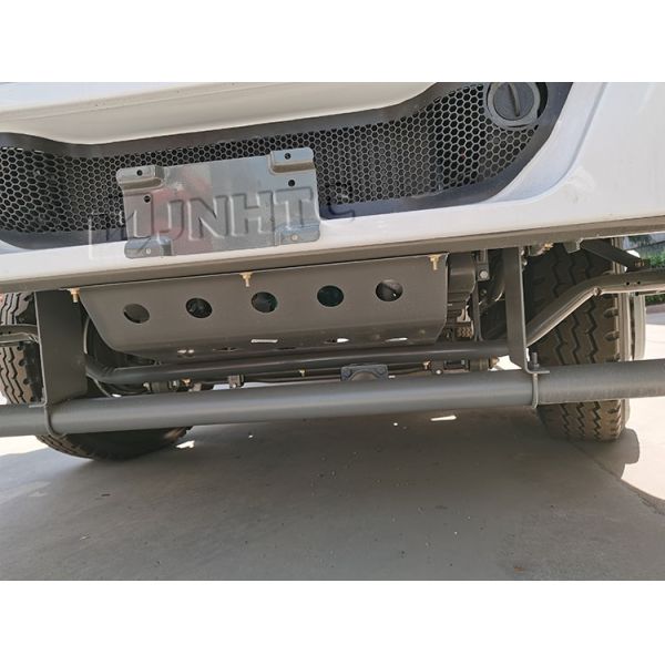 Construction Site Mining Area Water Tank Truck 15001 - 30000L