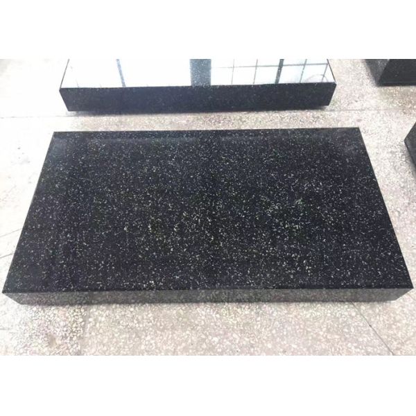 Modern Black Granite Tombstone And Monument Square Rectangle Shape Polished