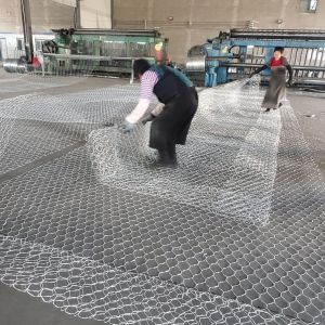 China 275g Zinc Coated Wire Mesh Gabion Box Hexagonal Double Twisted on sale