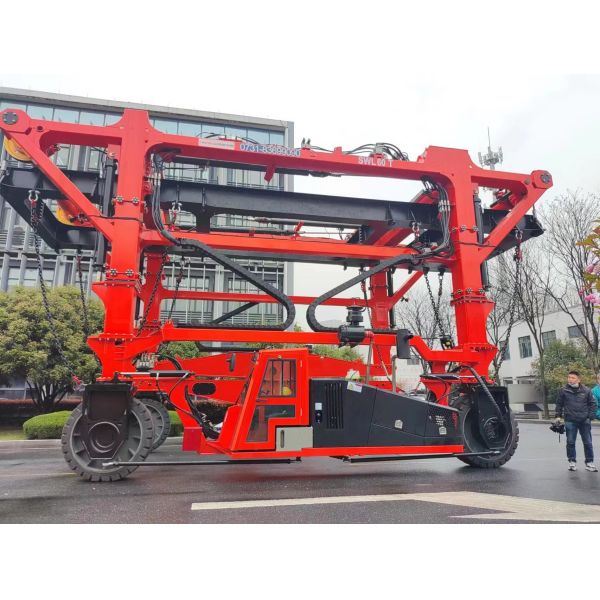 Fast Operation Shipping Container Lifter Truck For Factories / Warehouses