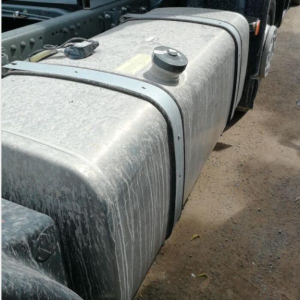 Cheap used trailer truck 40 ton 6X4 336 HP sinotruk Howo second hand tractor trucks trailer head truck