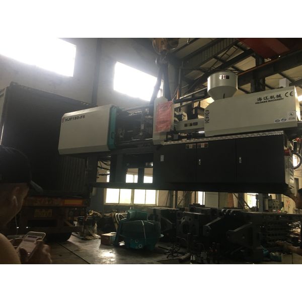 Buy Professional Save Energy Injection Molding Machine 1800KN Clamping Force at wholesale prices