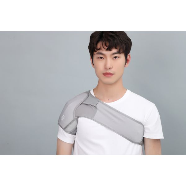 Buy Labrum Tear Adjustable Shoulder Support Brace Lightweight OEM ODM at wholesale prices