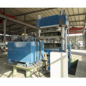 10 MN Nominal Molding Power Rubber Vulcanizer for Solid Tyre Plate Manufacturing
