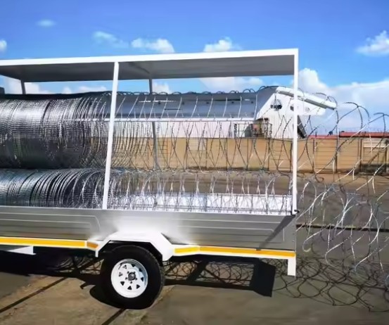 Razor Wire Mobile Security Barrier System Mobile Rapid Deploy Razor Barrier