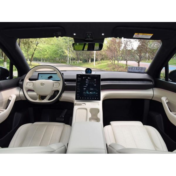 2024 NIO ES6 4WD Pure Electric SUV with 625km Range and Advanced Interior Technology