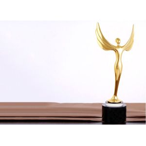 Zinc Alloy Material Personalized Trophy Cup For Entertainment Events